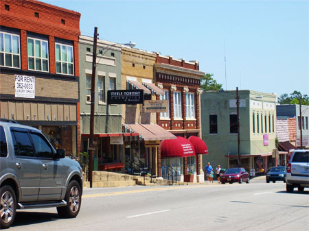 Downtown Heber Springs, Ark., a beautiful, friendly town that swells from 6,000 to 30,000 during tourist season. 